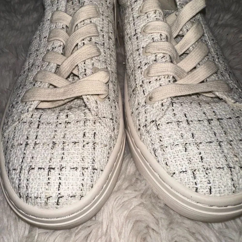 ZARA sneakers size 8. Plaid design sneakers. Beige color. New never worn. W/tags